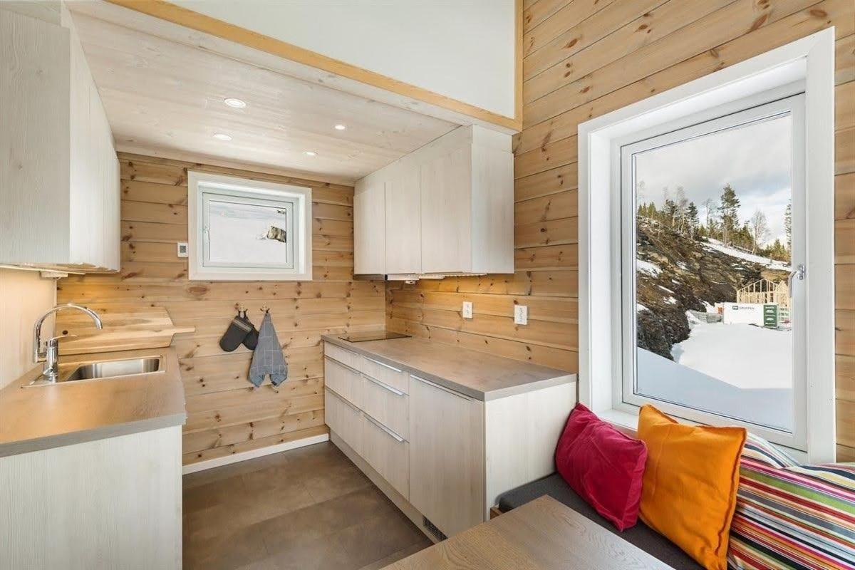 Tiny Mountain Cabin With A Panoramic View Giljane Εξωτερικό φωτογραφία